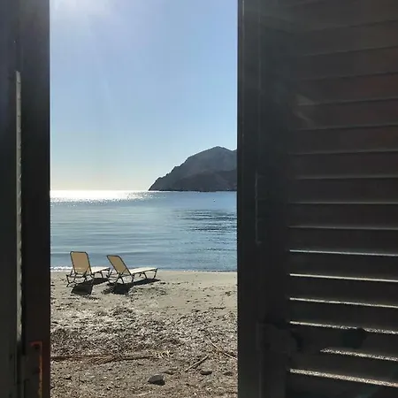 Apartment τo κamari *